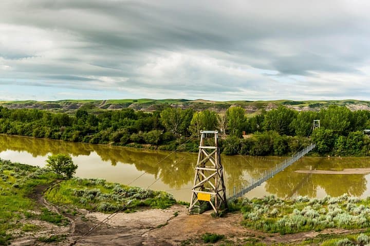 Private Drumheller Badlands Tour: Horseshoe Canyon, Royal Tyrrell & Hoodoos