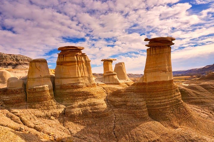 Private Drumheller Badlands Tour: Horseshoe Canyon, Royal Tyrrell & Hoodoos photo 3