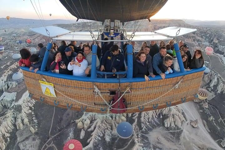 Sunrise Hot Air Balloon Over Cappadocia: Göreme Flight & Practical Tips photo 4
