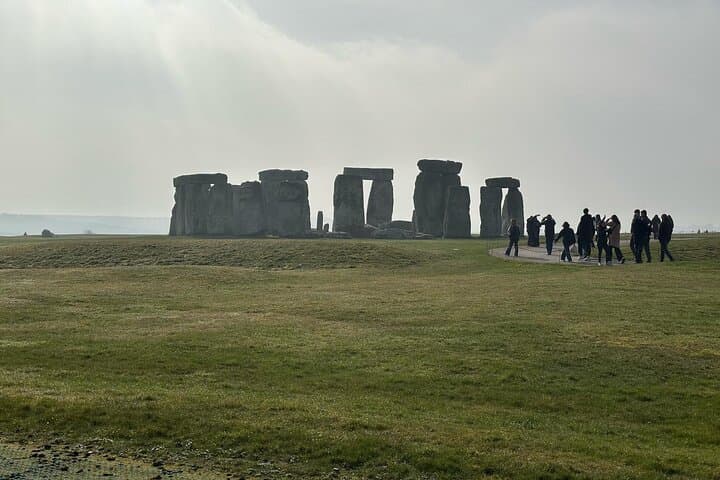 Stonehenge and Bath Private Black Cab Tour from London — Accessible Day Trip