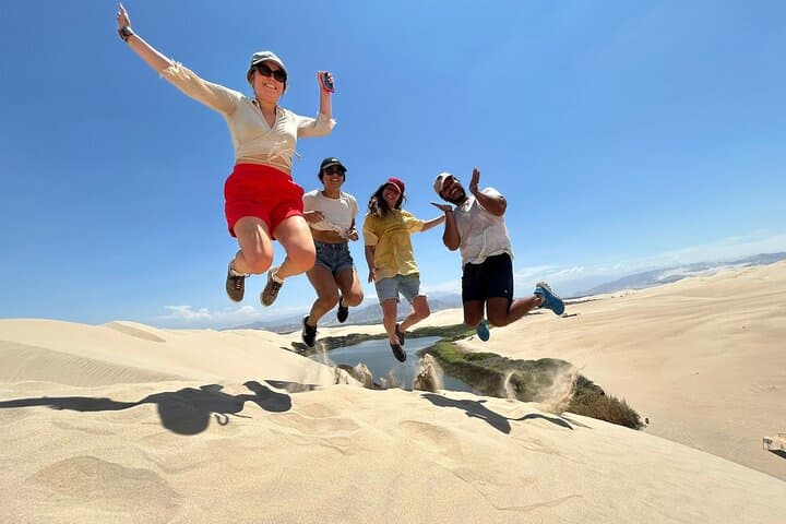 Morón Oasis Dune Trek & Sandboard — Half-Day Desert Escape in Paracas photo 3