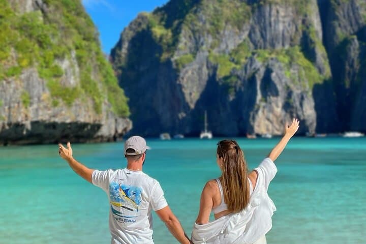 Early-Bird Phi Phi & 4 Islands Premium Speedboat from Krabi: Beat the Crowds