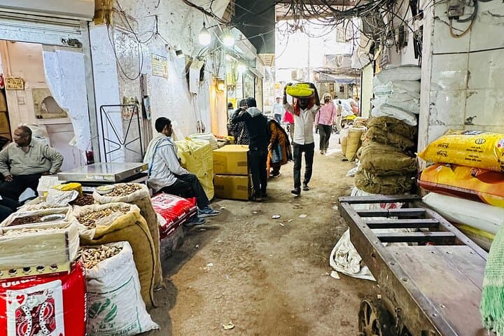 Old Delhi Monuments Walk: Rickshaw Ride, Spice Market & Street Snacks photo 4