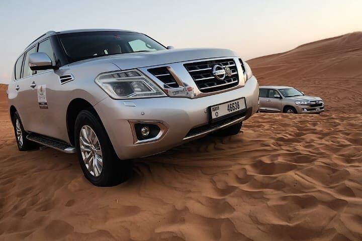 Dubai Red Dunes 4x4 Safari, BBQ & Live Entertainment