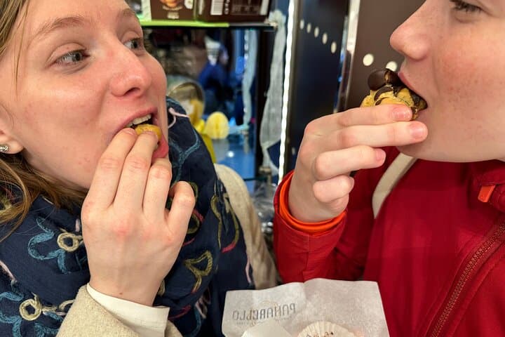 Milan Street Food Walking Tour: Local Guide & Historic Bites photo 4