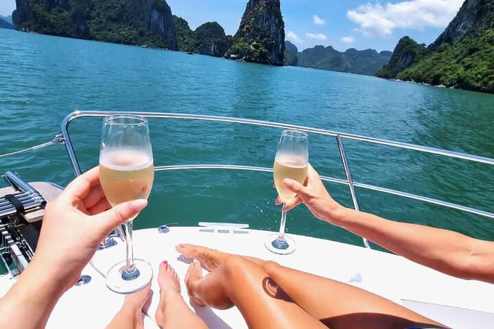 Luxury Private Yacht in Halong Bay: 3-Hour Sunset Cruise with Kayaking photo 4