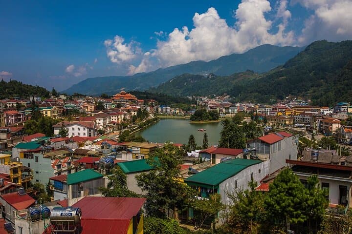 Sapa & Bac Ha Market: 3-Day Luxury Trek, Ethnic Markets, and Rice-Terrace Walks photo 2