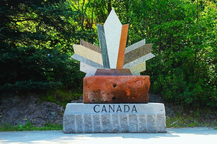 Your Way in Saint John: Custom 3–4 Hour Tour to Reversing Falls, City Market & Bay of Fundy
