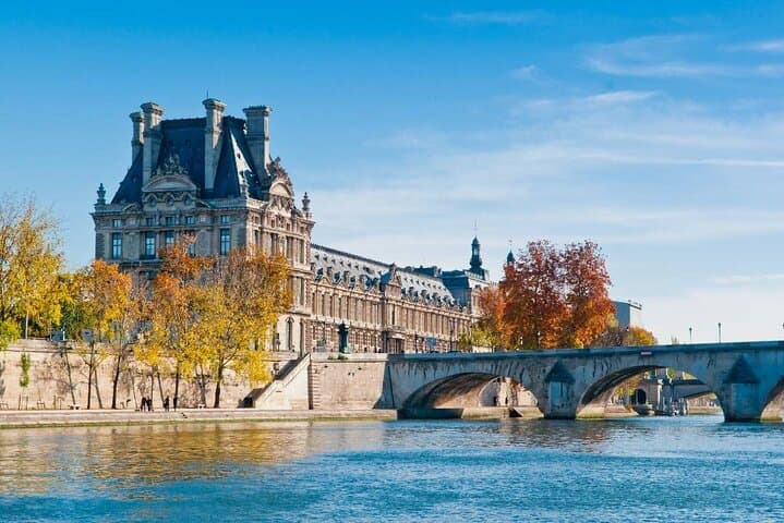One-Day Paris from London: Eiffel Tower, Notre Dame & Seine Lunch Cruise photo 2