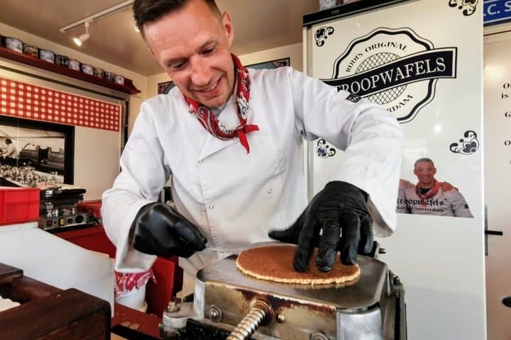 Taste De Pijp: Private Stroopwafels and Secrets Amsterdam Street Food Tour