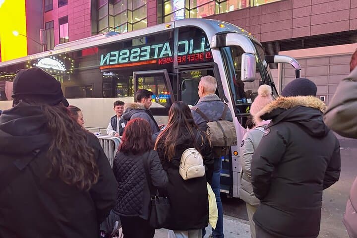 Private 50-Seat Motor Coach Transfer in NYC — Group Airport and Point-to-Point Service photo 2