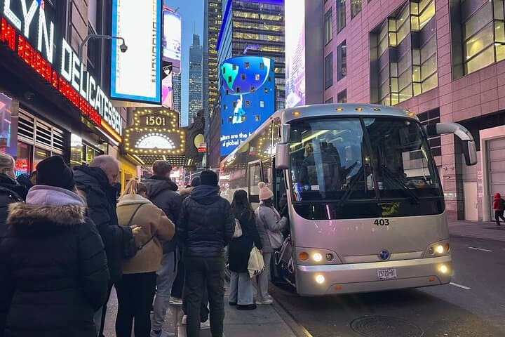 Private 50-Seat Motor Coach Transfer in NYC — Group Airport and Point-to-Point Service photo 4