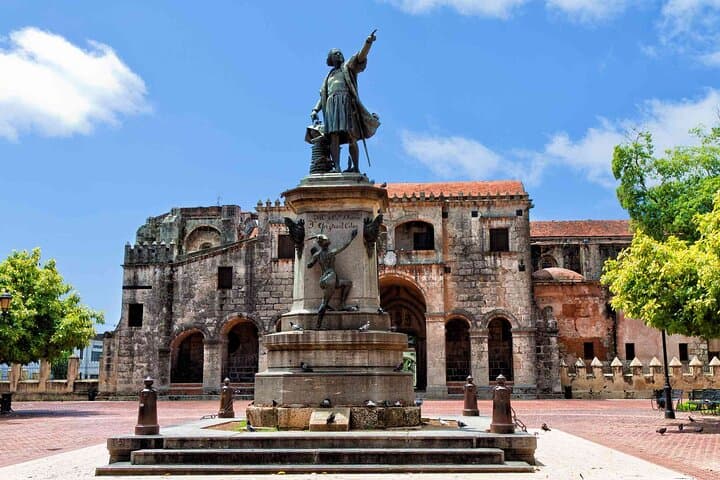 Santo Domingo One Day Small Group Tour — Colonial City & Los Tres Ojos Adventure photo 4