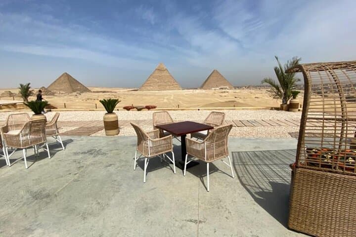 Full-Day Great Pyramids of Giza Tour with Lunch Overlooking the 9 Pyramids