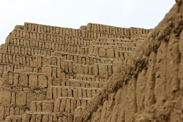 Explore Huaca Pucllana and Miraflores: 3-Hour Cultural Walk from Lima photo 4