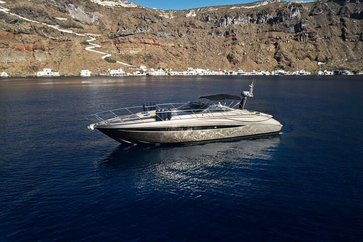 Private Yacht Cruise from Lavrio to Cape Sounio, Makronisos & Cyclades