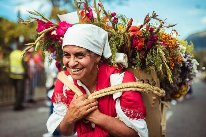 Medellín's Arví Park: Flower-Farm Silletero Tour & Mountain Lunch
