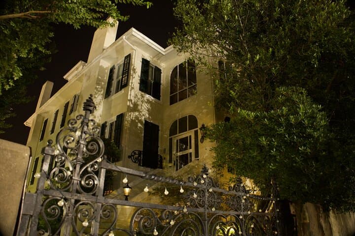 Galveston Shadows Ghost Tour Adventure: Historic Hauntings Walk Through 19th-Century Galveston photo 2