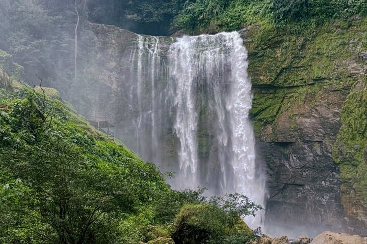 Eco Chontales Waterfalls Tour from Uvita — 4x4 Rainforest & Natural Water Slide
