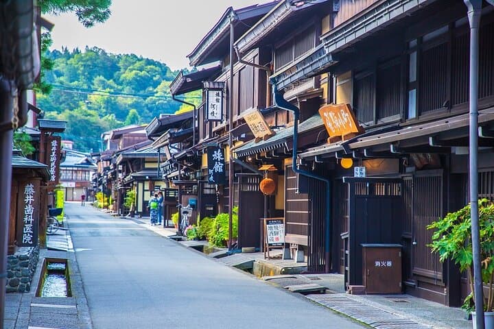 2-Day Tateyama Kurobe Alpine Route, Shirakawago & Takayama from Nagoya photo 3