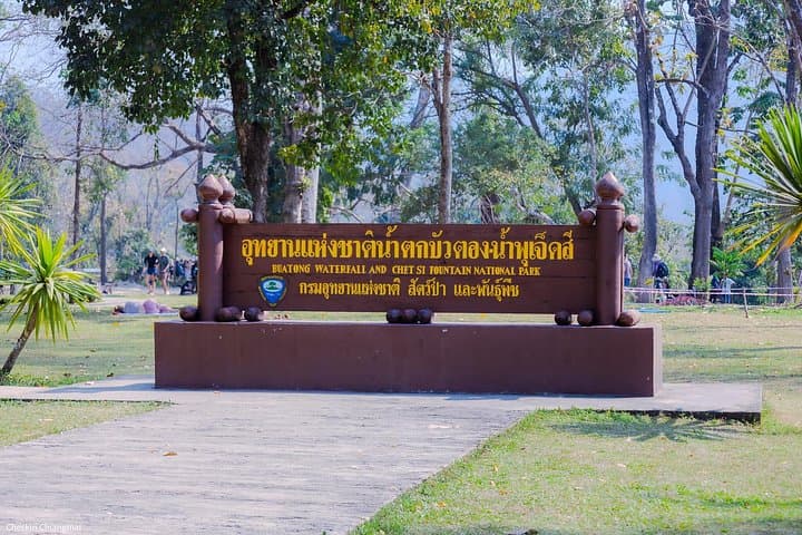 Sticky Waterfalls & Mae Ngat Boat Cruise: Day Tour from Chiang Mai photo 3