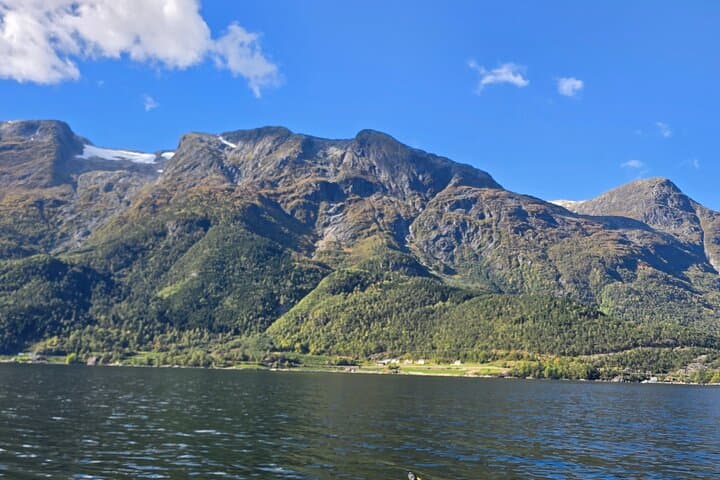 Paddle Hardangerfjord: Norway Kayaking Adventure from Naustbakken photo 3