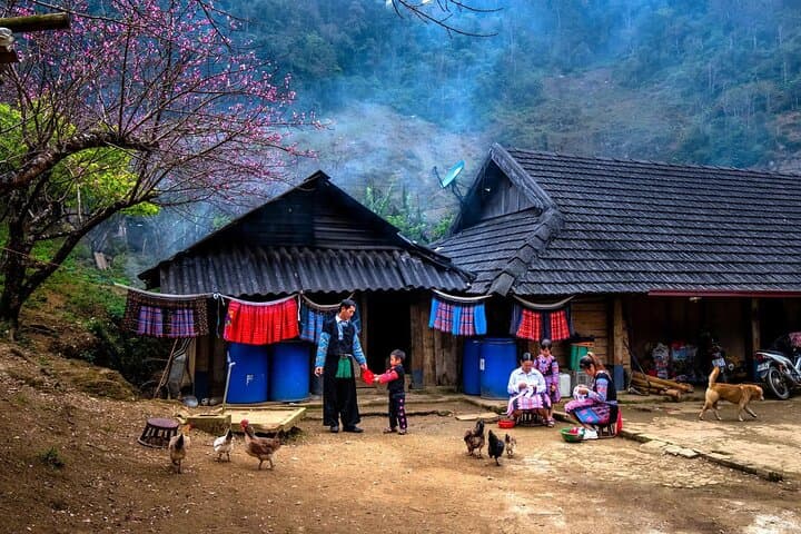Half-Day Cát Cát Village & Tiên Sa Waterfall — H'mong Workshops and Valley Hike