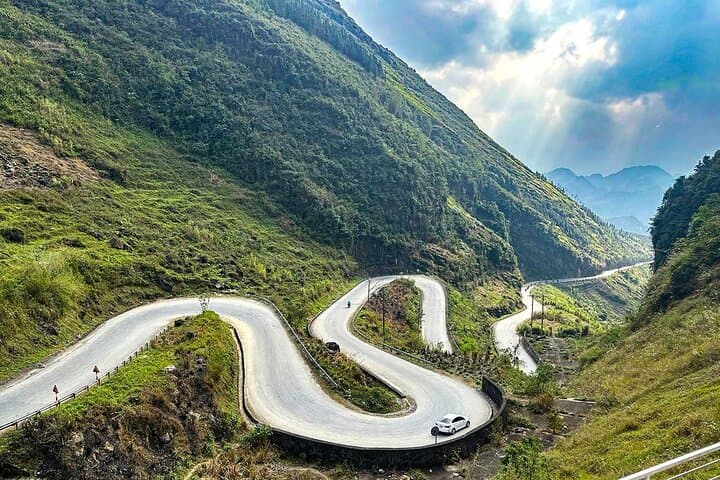 Ha Giang 3-Day Loop: Ma Pi Leng Pass & Nho Que River Adventure photo 3