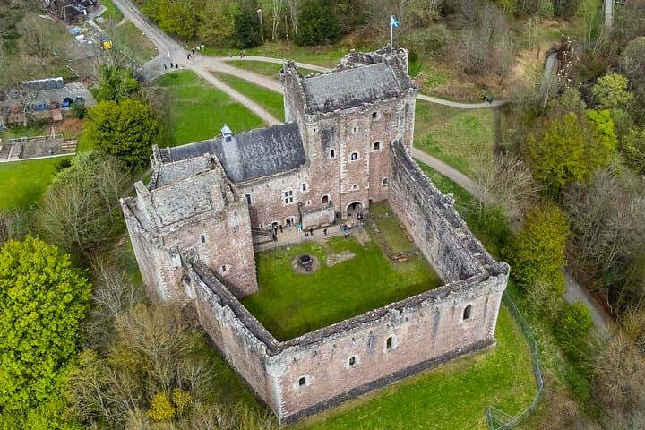 Outlander Filming Locations Shore Excursion from Edinburgh: Culross, Doune & Midhope photo 3