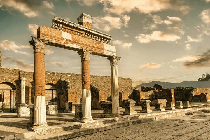 Hike Mt Vesuvius and Explore Pompeii: 8-Hour Tour from Naples photo 3