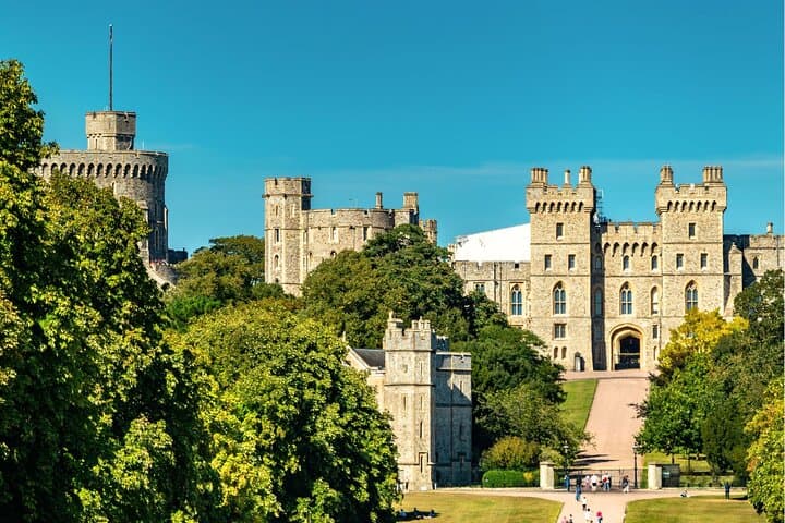 Day Tour from London: Windsor Castle, Stonehenge & Bath — Full‑Day Guided Visit with Entry photo 4