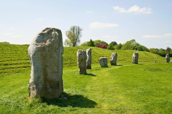 Private Archaeologist‑Led Stonehenge, Bath & Avebury Day Tour from London photo 4