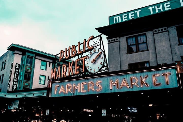 Seattle Tour: Private 3–4 Hour Downtown & Sunset Experience for Families photo 3