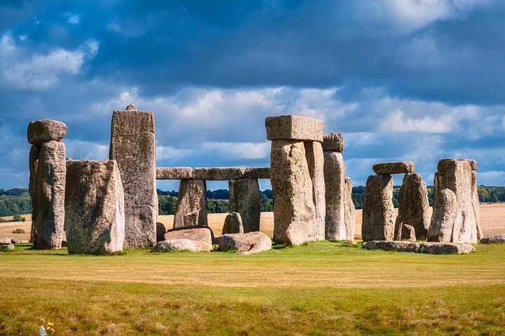 Private Archaeologist Tour: Stonehenge, Avebury & Salisbury Day Trip photo 2