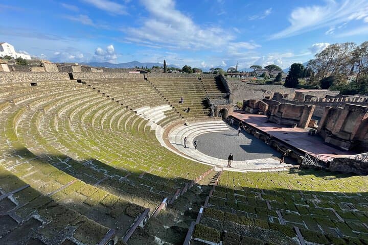 Pompeii Guided Tour from Positano: Archaeologist-Led Small-Group Excursion