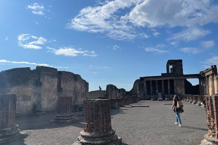 Pompeii Guided Tour from Positano: Archaeologist-Led Small-Group Excursion photo 5