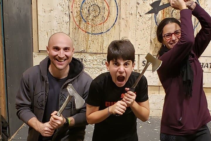 Montreal Axe, Knife & Spear Throwing Experience — 1-Hour Urban Range photo 6