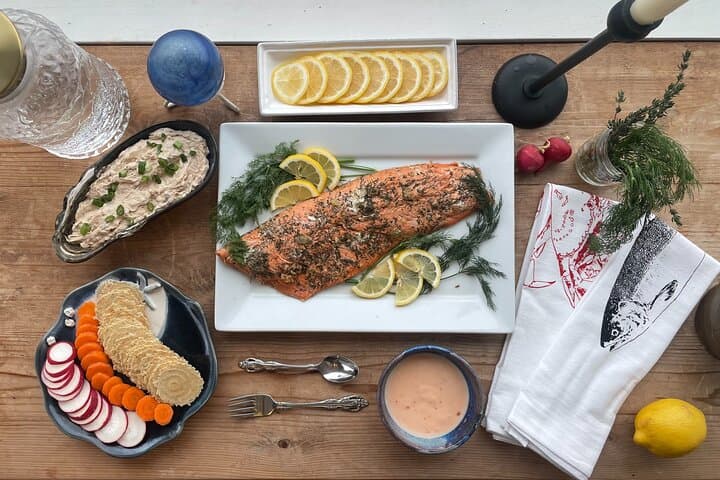 Ketchikan Alaskan Salmon Cooking Class: Hands-on Seafood Dining Experience
