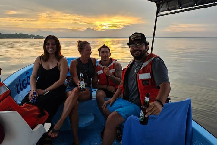 Granada & Las Isletas Day Trip: Playa La Virgen, Boat Tour and Catarina Lookout