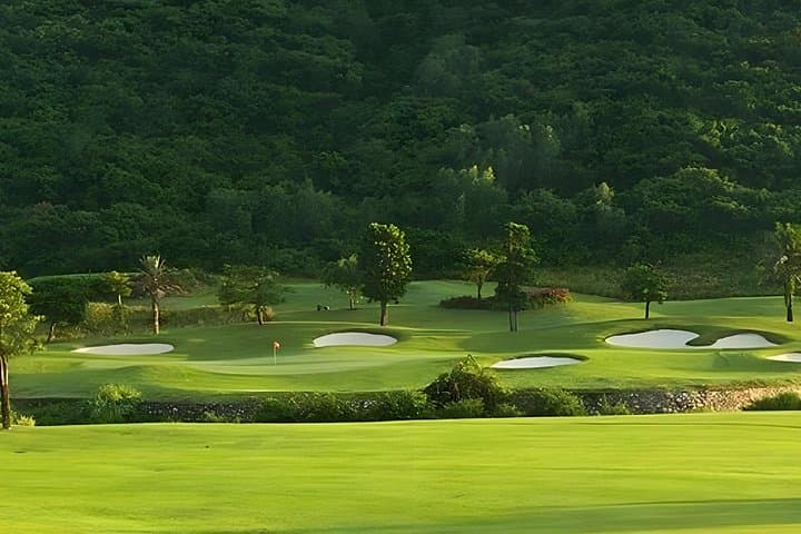 Sanya Sun Valley Golf Club: 18-Hole Yalong Bay Golf Experience photo 2