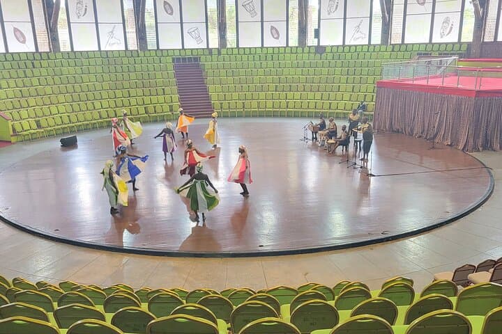 Giraffe Centre, Karen Blixen & Bomas Day Tour from Nairobi photo 4