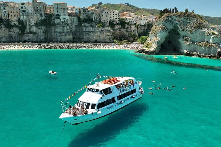 Sunset Boat Tour from Tropea to Capo Vaticano — Aperitif & Snorkel at Grotticelle photo 6