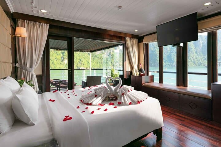 Ha Long Bay Cruise: 3-Day, 2-Night Luxury Voyage from Ha Long photo 1
