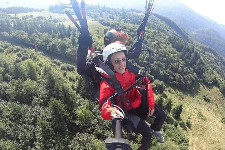 Soar Above Transylvania: Tandem Paragliding Flights Near Brașov photo 3