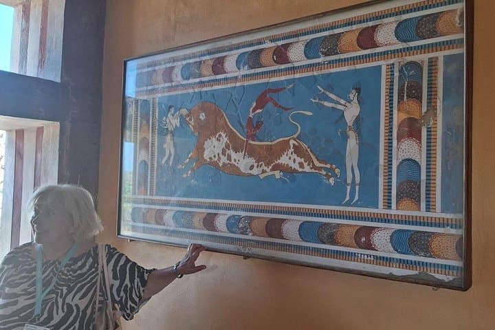 Knossos and Cretan Wine: A Day Among Minoan Ruins and Vineyards photo 4