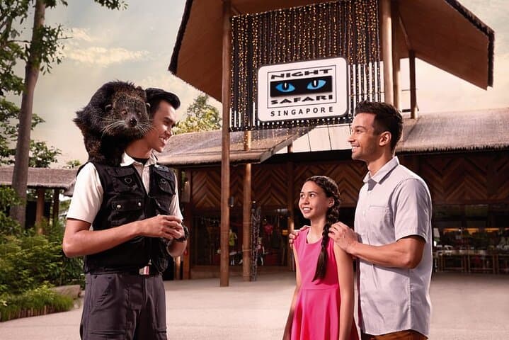 Singapore Night Safari: After-Dusk Tram Ride & Walking Trails