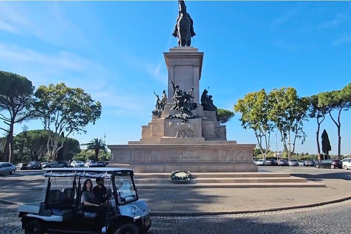 Rome Private Golf Cart Tour with VR: 3-Hour Ancient City Highlights photo 4