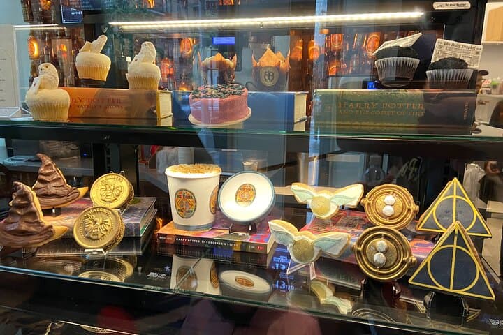 Harry Potter Shop Chicago — Butterbeer & Confectionary Collection Visitor Guide photo 3