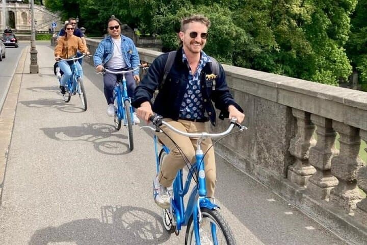90-Minute Copenhagen Bike Tour — Nyhavn, Little Mermaid & Royal Sights photo 3