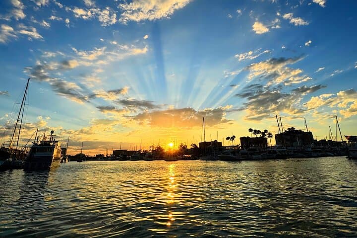 Marina del Rey Romantic Dinner Cruise: Wine, Sushi & Sunset Boat Experience photo 3